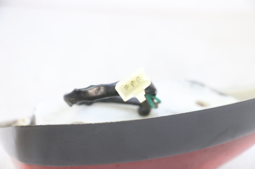 photo de FANALE STOP POSTERIORE  JM MOTORS OLDIES GT 4T 50 (2018 - 2025) - Zoom sullo stato d'uso