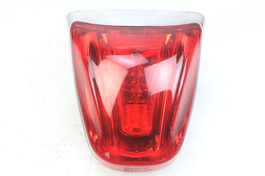 photo de FANALE POSTERIORE PIAGGIO VESPA PRIMAVERA 2T 50 (2013 - 2018)