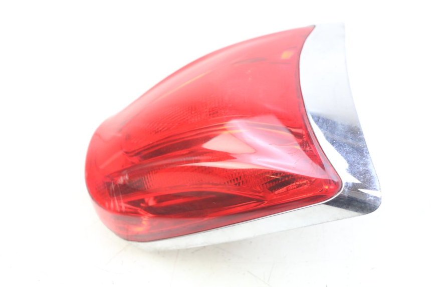 photo de FANALE POSTERIORE PIAGGIO VESPA PRIMAVERA 2T 50 (2013 - 2018)