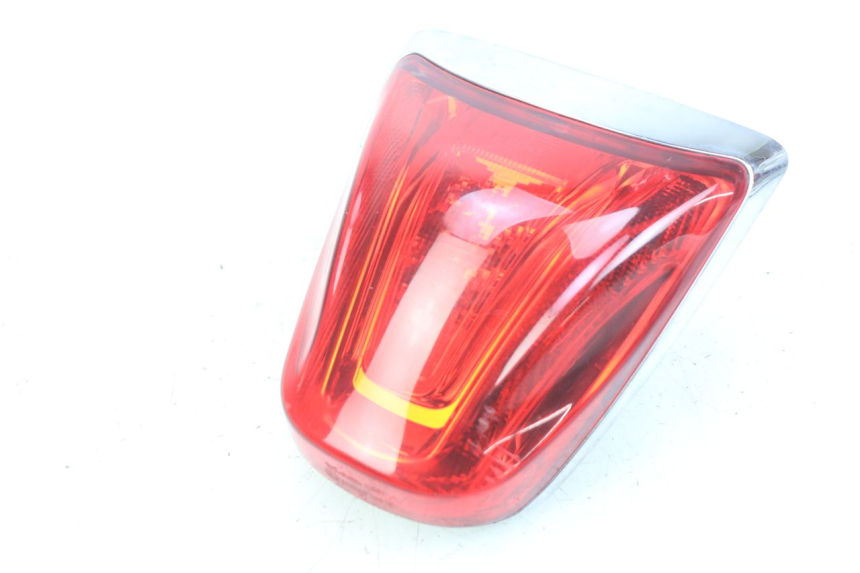 photo de FANALE POSTERIORE PIAGGIO VESPA PRIMAVERA 2T 50 (2013 - 2018)