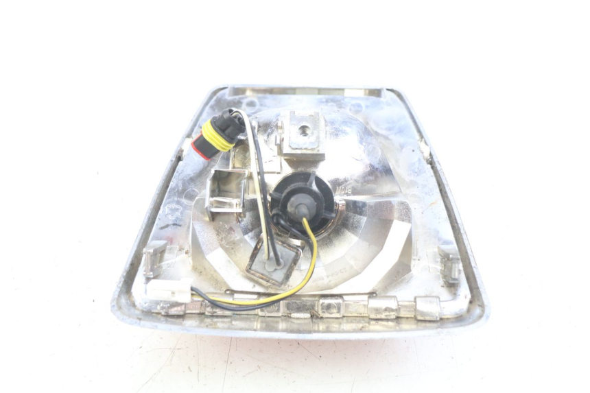 photo de FANALE POSTERIORE PIAGGIO VESPA PRIMAVERA 2T 50 (2013 - 2018)