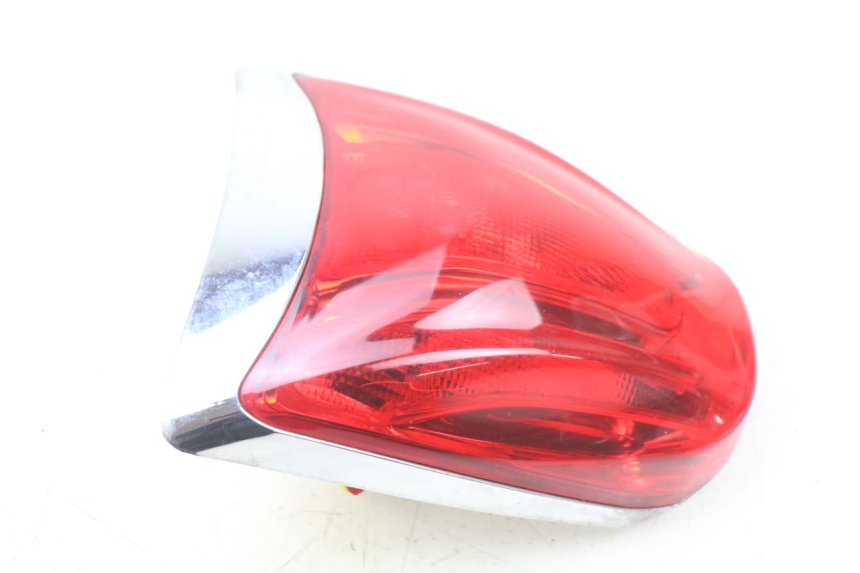 photo de FANALE POSTERIORE PIAGGIO VESPA PRIMAVERA 2T 50 (2013 - 2018)