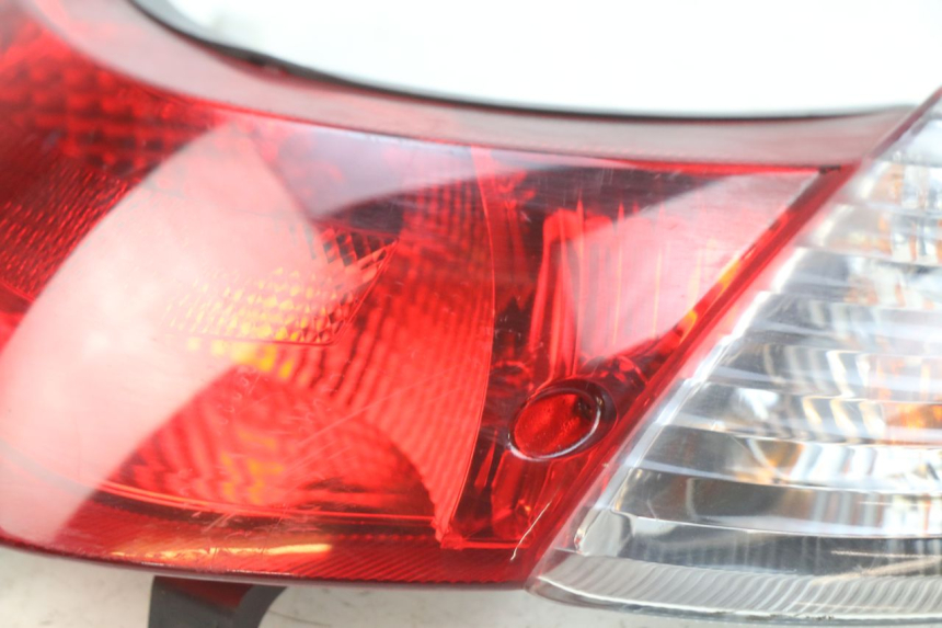 photo de FANALE POSTERIORE SUZUKI SIXTEEN 125 (2008 - 2010)