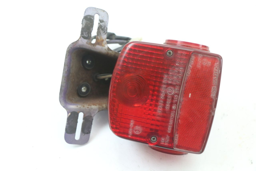 photo de FANALE STOP POSTERIORE  SUZUKI GN 125 (1997 - 2000)