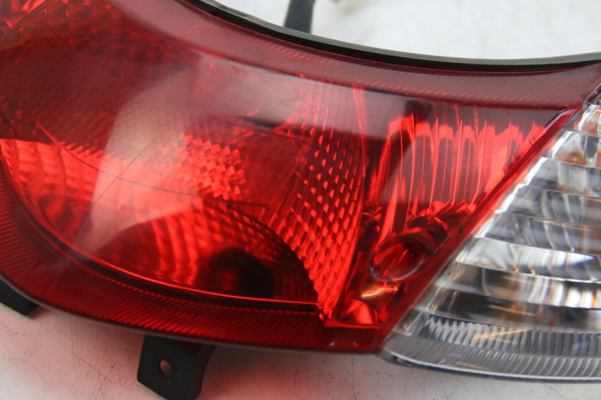 photo de FANALE POSTERIORE SUZUKI SIXTEEN 125 (2008 - 2010)