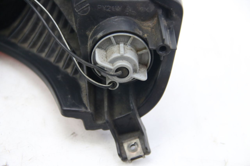 photo de FANALE POSTERIORE SUZUKI SIXTEEN 125 (2008 - 2010)
