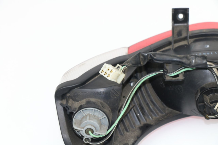 photo de FANALE POSTERIORE SUZUKI SIXTEEN 125 (2008 - 2010)