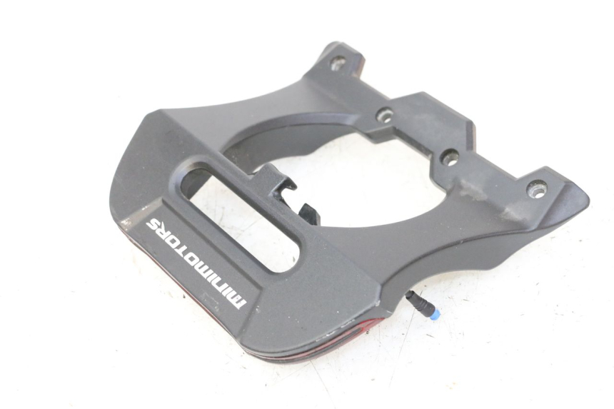 photo de FANALE POSTERIORE DUALTRON VICTOR LIMITED 1