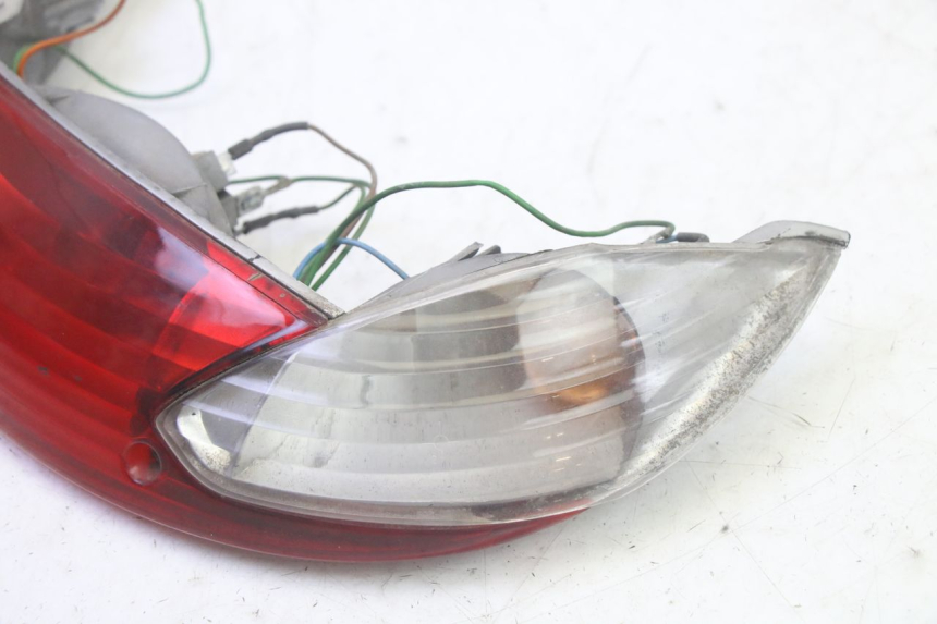 photo de FANALE STOP POSTERIORE  PEUGEOT VIVACITY 100 (1999 - 2008) - Altra angolazione