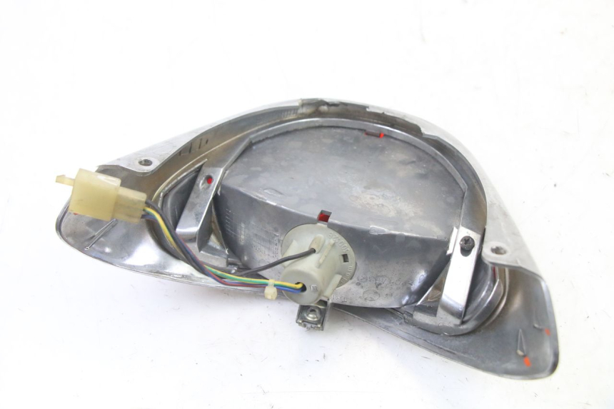 photo de FANALE STOP POSTERIORE  YAMAHA WHY 50 (1998 - 2000)