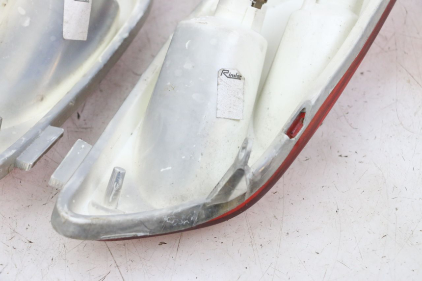 photo de FANALE POSTERIORE YAMAHA XMAX X-MAX 125 (2006 - 2009) - Altra angolazione