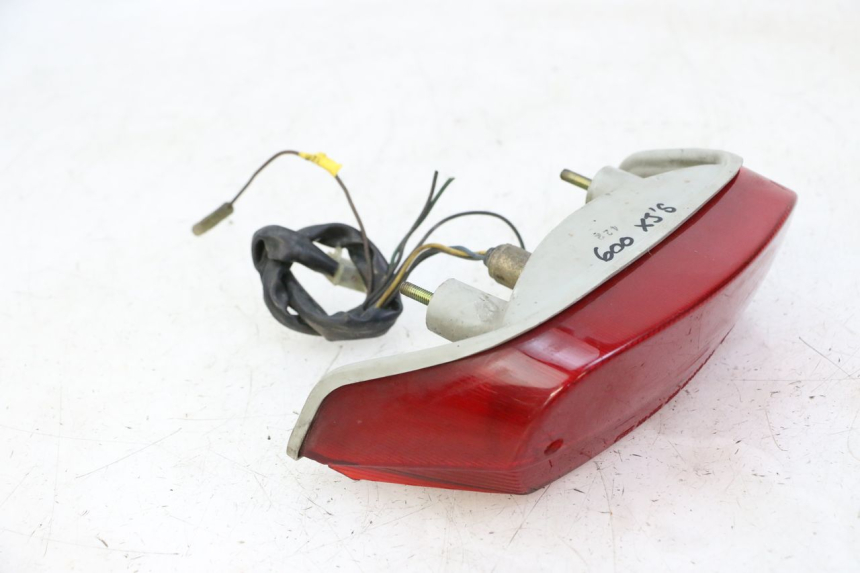 photo de FANALE STOP POSTERIORE  YAMAHA XJN DIVERSION 600 (2000 - 2003)