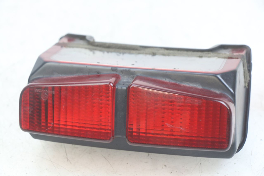 photo de FANALE POSTERIORE YAMAHA FZS FAZER 600 (1998 - 2001)