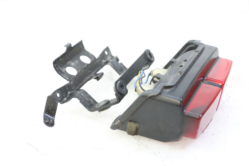 photo de FANALE STOP POSTERIORE  YAMAHA FZS FAZER 600 (2001 - 2003)