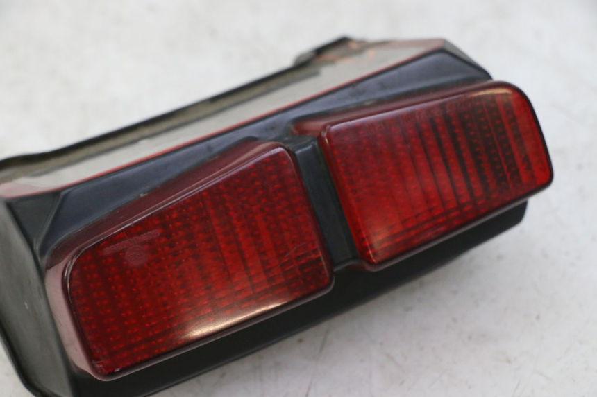 photo de FANALE STOP POSTERIORE  YAMAHA FZS FAZER 600 (2001 - 2003)