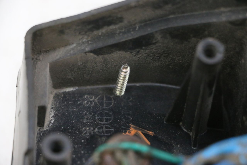 photo de FANALE STOP POSTERIORE  KYMCO ZING 125 (1997 - 2003) - Altra angolazione