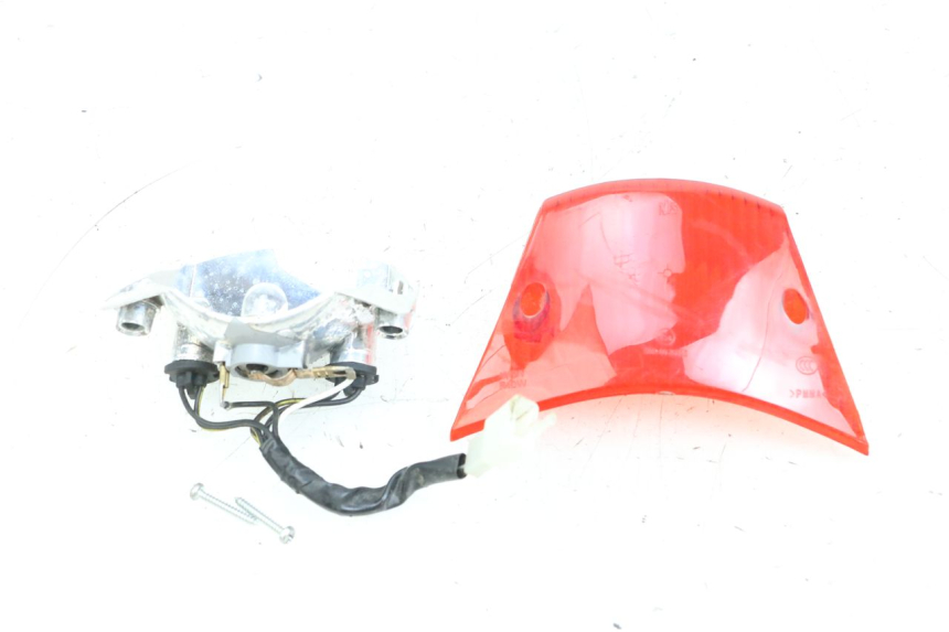 photo de FANALE POSTERIORE PIAGGIO ZIP 4T 50 (2018 - 2020) - Marcature e riferimenti originali