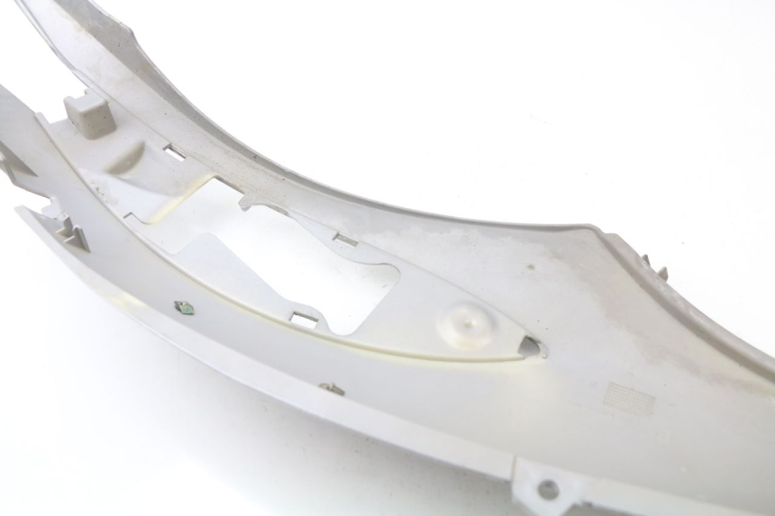 photo de PARAFANGO POSTERIORE DESTRO PIAGGIO BEVERLY 125 (1998 - 2005)