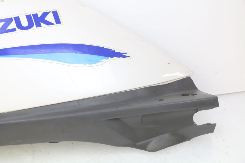 photo de PARAFANGO POSTERIORE DESTRO SUZUKI CP 80 (1985 - 1996)