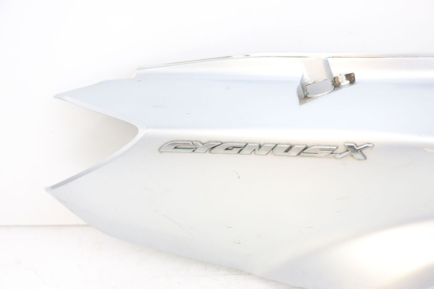 photo de PARAFANGO POSTERIORE DESTRO YAMAHA CYGNUS X 125 (2004 - 2007)