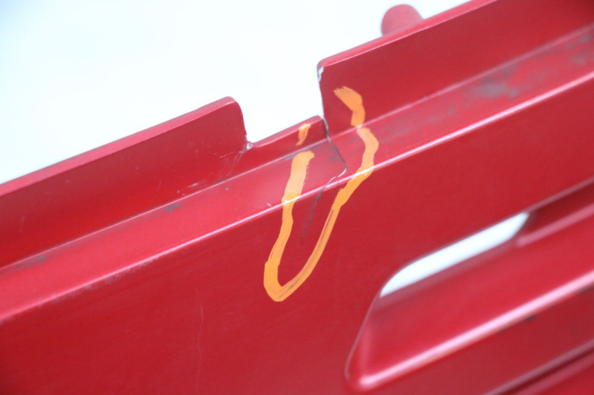 photo de CARENA POSTERIORE DESTRA PEUGEOT DJANGO 4T 50 (2014 - 2019) - Marcature e riferimenti originali