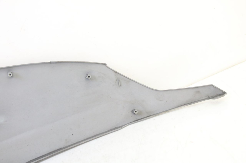 photo de PARAFANGO POSTERIORE DESTRO SYM FIDDLE 3 III 125 (2014 - 2020) - Dettagli dei punti di fissaggio