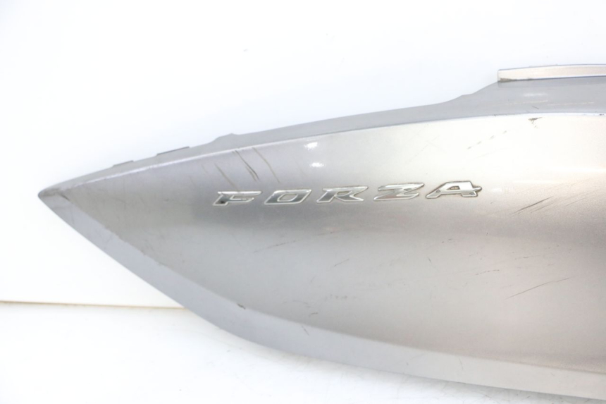 photo de CARENA POSTERIORE DESTRA HONDA FORZA ABS 300 (2013 - 2019)
