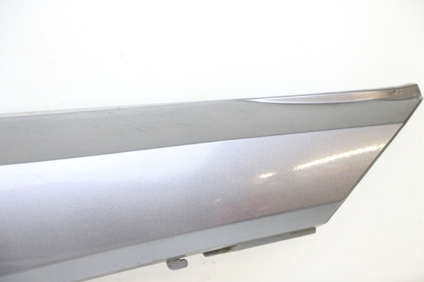 photo de CARENA POSTERIORE DESTRA HONDA FORZA ABS 300 (2013 - 2019)