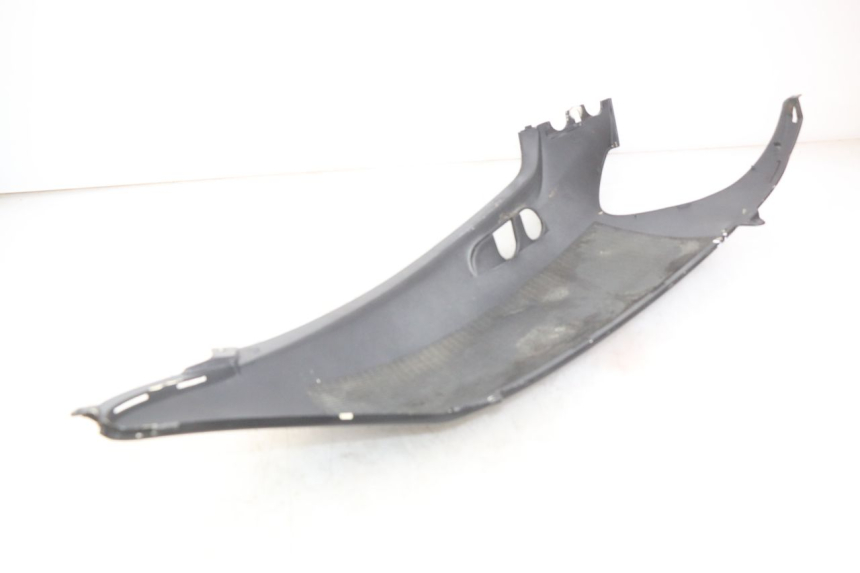 photo de PARAFANGO POSTERIORE DESTRO HONDA FES PANTHEON 2T 125 (1998 - 2002)