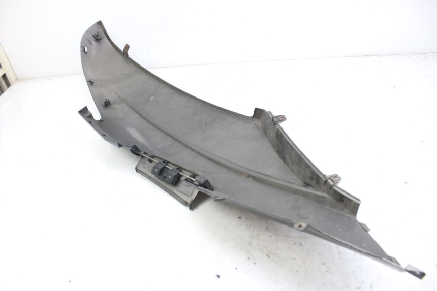 photo de PARAFANGO POSTERIORE DESTRO HONDA FES S-WING SWING ABS 125 (2007 - 2015)