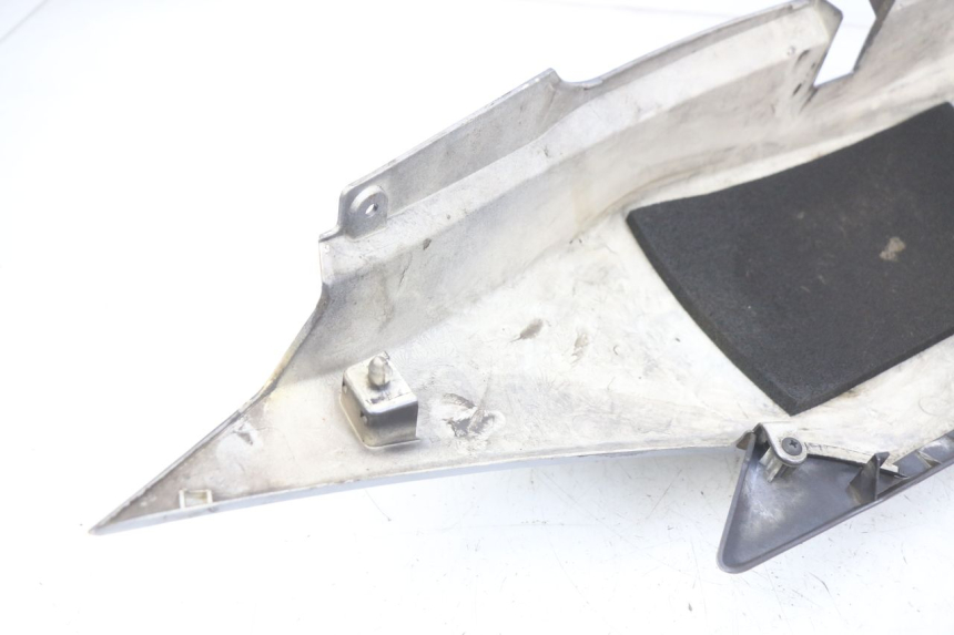 photo de PARAFANGO POSTERIORE DESTRO HONDA FJS SILVERWING SILVER WING 400 (2009 - 2016)