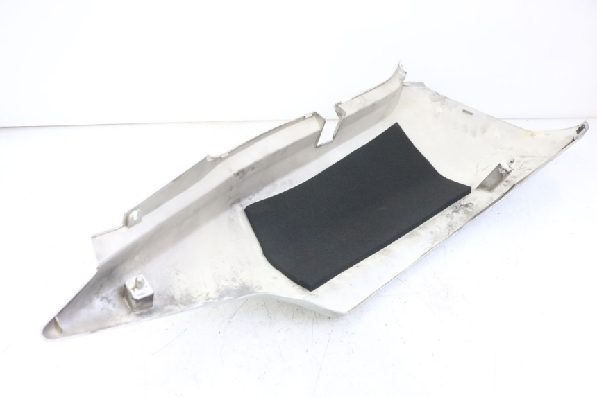 photo de CARENA POSTERIORE DESTRA HONDA FJS SILVERWING SILVER WING 600 (2001 - 2010)