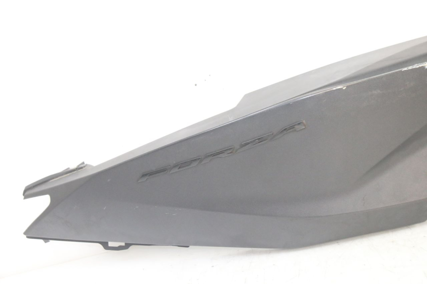 photo de CARENA POSTERIORE DESTRA HONDA FORZA 125 (2021 - 2025)
