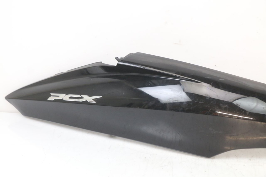 photo de CARENA POSTERIORE DESTRA HONDA PCX (JF28) 125 (2009 - 2011)