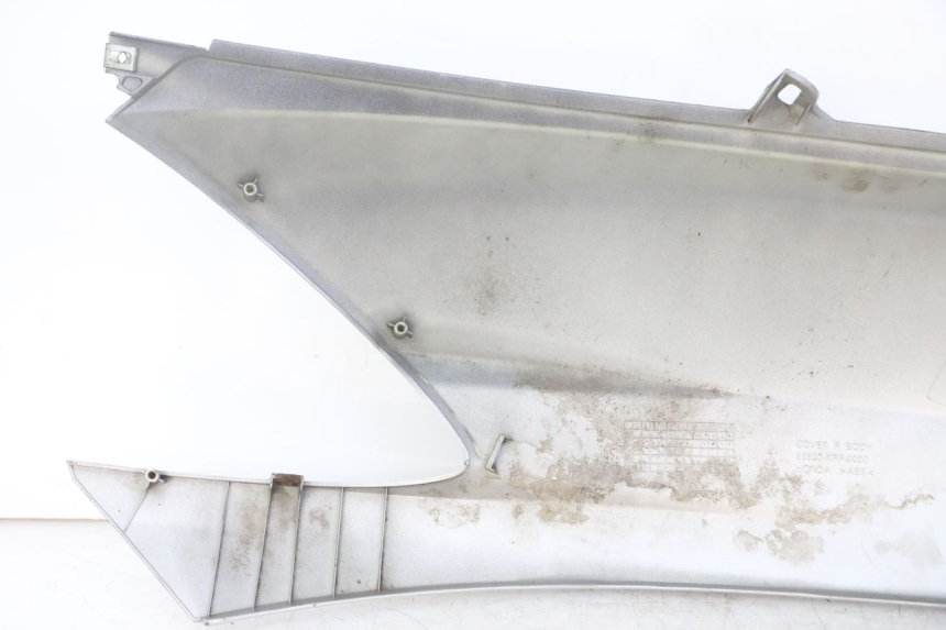 photo de CARENA POSTERIORE DESTRA HONDA SCV LEAD 100 (2003 - 2007)