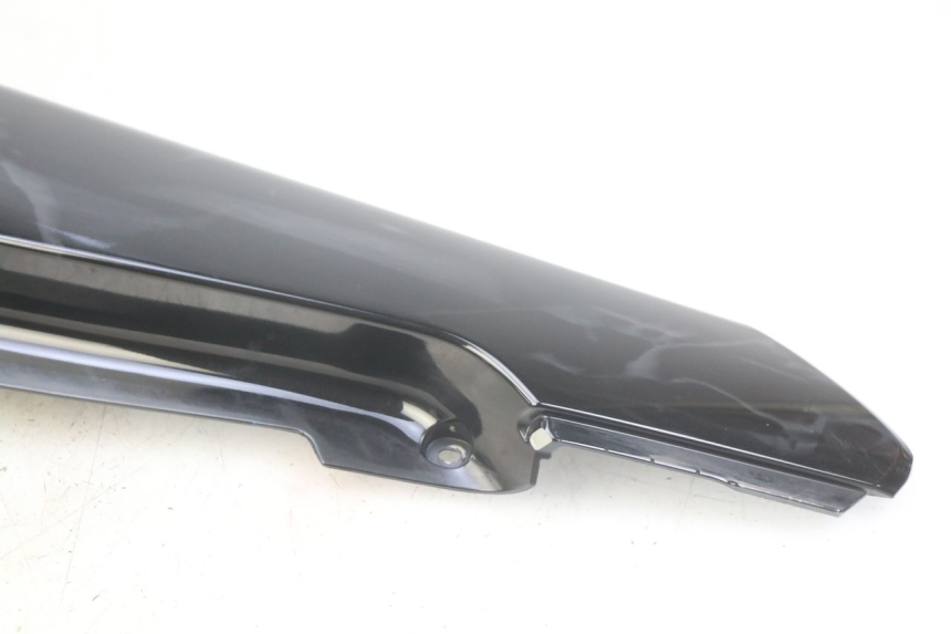 photo de PARAFANGO POSTERIORE DESTRO YAMAHA HW XENTER 125 (2011 - 2017)
