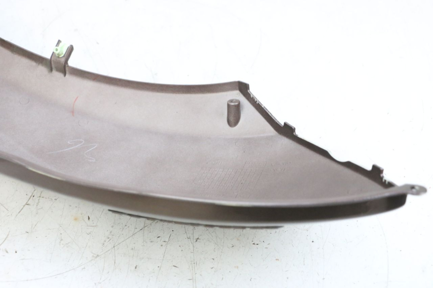 photo de PARAFANGO POSTERIORE DESTRO PEUGEOT KISBEE 2T 50 (2010 - 2017) - Zoom sui componenti