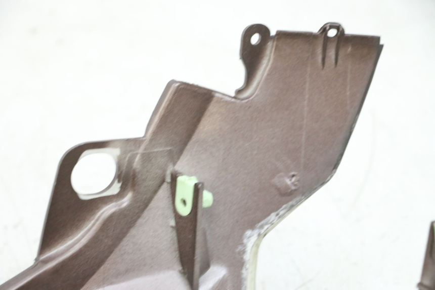 photo de PARAFANGO POSTERIORE DESTRO PEUGEOT KISBEE 2T 50 (2010 - 2017) - Marcature e riferimenti originali