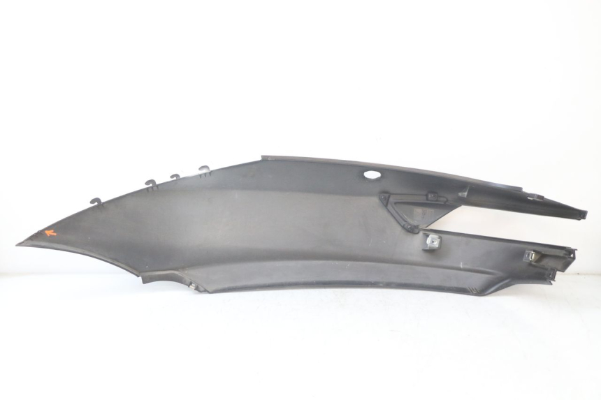 photo de CARENA POSTERIORE DESTRA PIAGGIO MP3 HPE 350 (2018 - 2020)