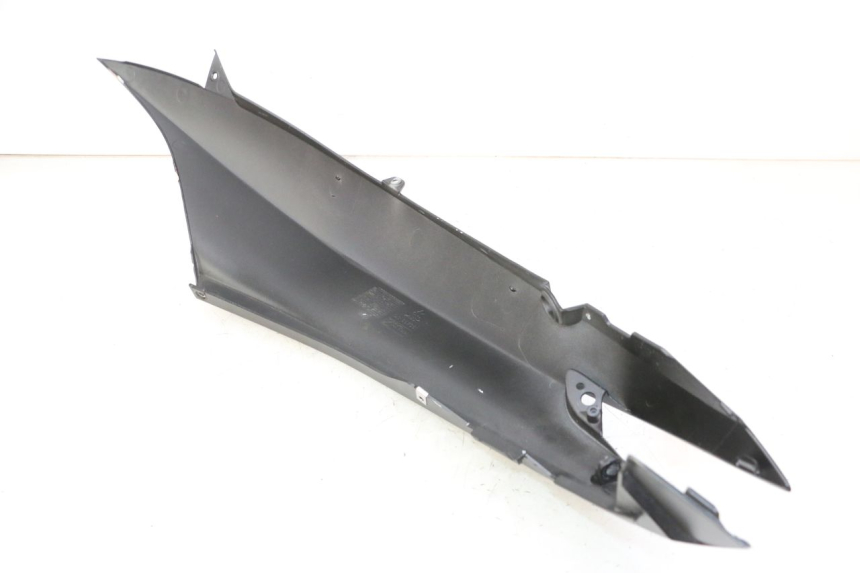 photo de CARENA POSTERIORE DESTRA PIAGGIO MP3 HPE 310 (2024 - 2025)