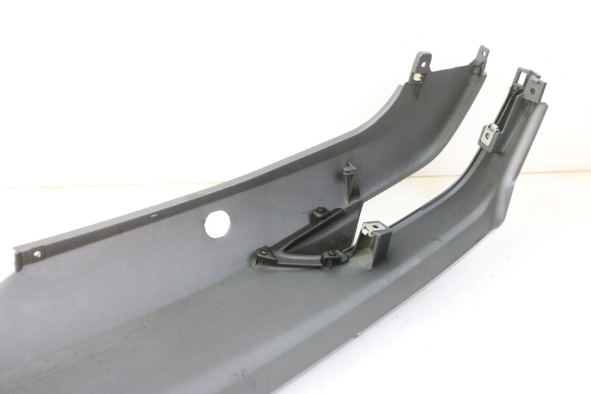 photo de PARAFANGO POSTERIORE DESTRO PIAGGIO MP3 500 (2014 - 2016)