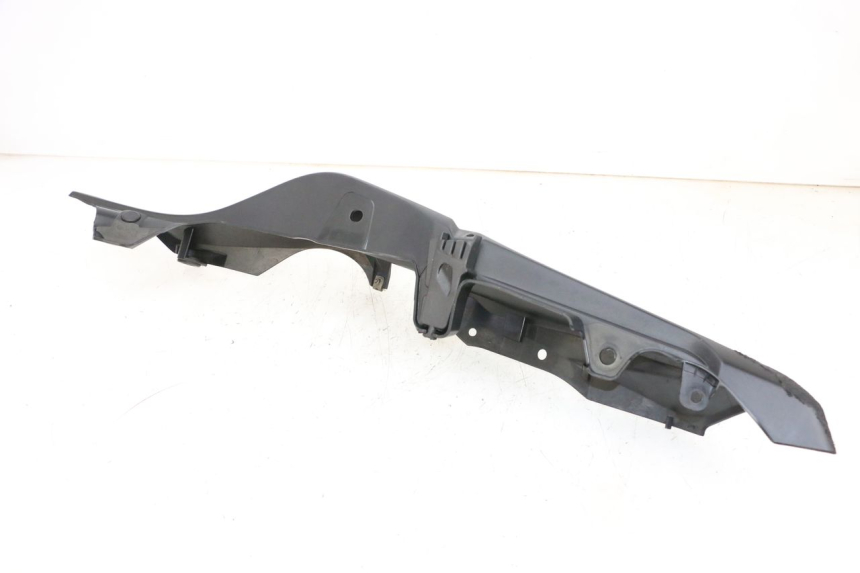 photo de CARENA POSTERIORE DESTRA YAMAHA MT-07 MT07 ABS 700 (2018 - 2020) - Caratteristiche distintive