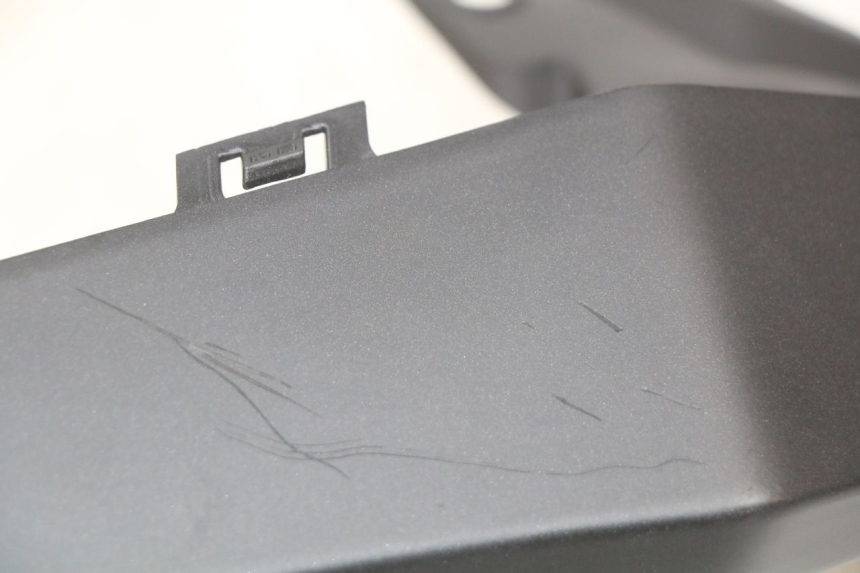 photo de PARAFANGO POSTERIORE DESTRO YAMAHA MT ABS 125 (2014 - 2018)