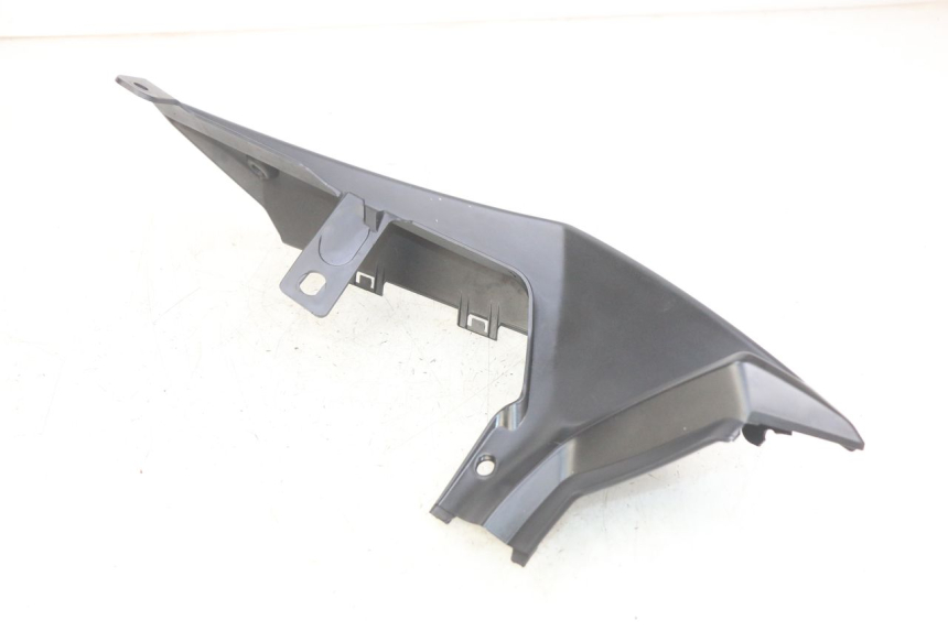 photo de PARAFANGO POSTERIORE DESTRO YAMAHA MT ABS 125 (2014 - 2018)