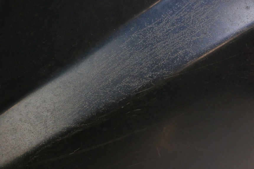 photo de CARENA POSTERIORE DESTRA JM MOTORS OLDIES GT 4T 50 (2018 - 2025) - Caratteristiche distintive