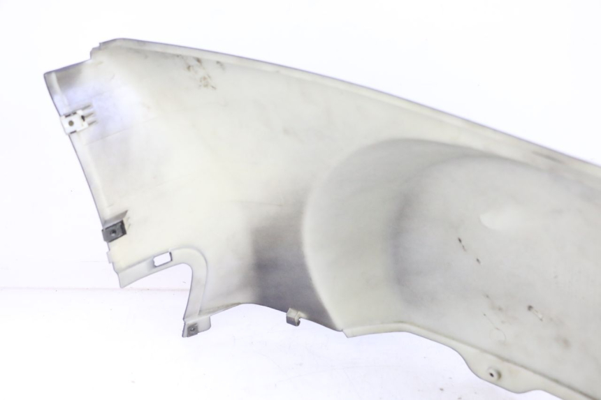 photo de CARENA POSTERIORE DESTRA JM MOTORS OLDIES GT 4T 50 (2018 - 2025) - Primo piano tecnico