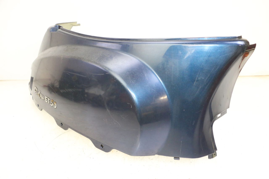 photo de CARENA POSTERIORE DESTRA JM MOTORS OLDIES GT 4T 50 (2018 - 2025) - Stato della superficie e materiale