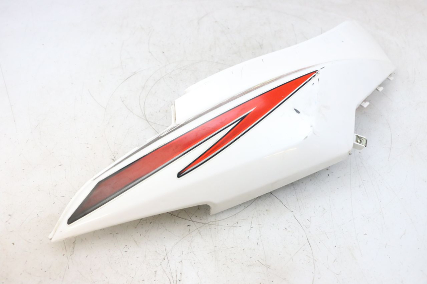 photo de CARENA POSTERIORE DESTRA SYM ORBIT 2 50 (2008 - 2014) - Caratteristiche distintive