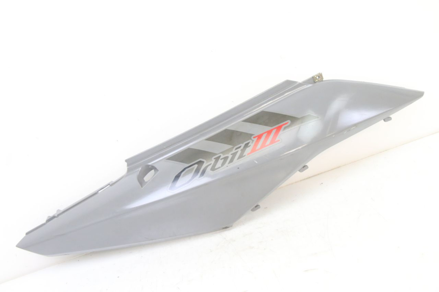 photo de CARENA POSTERIORE DESTRA SYM ORBIT III 3 4T 50 (2021 - 2025)