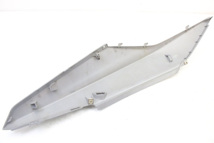 photo de CARENA POSTERIORE DESTRA SYM ORBIT III 3 4T 50 (2021 - 2025)